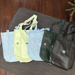 Lululemon athletica 5 Tote Bags